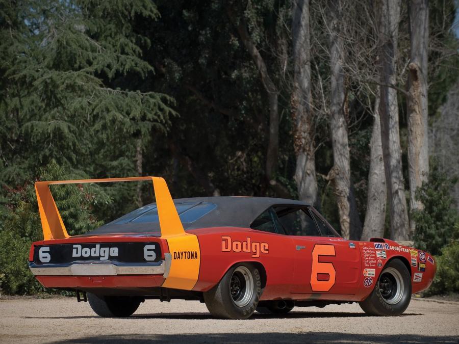  Dodge Charger Daytona NASCAR Race Car 1969 года  (фото 10 из 11)
